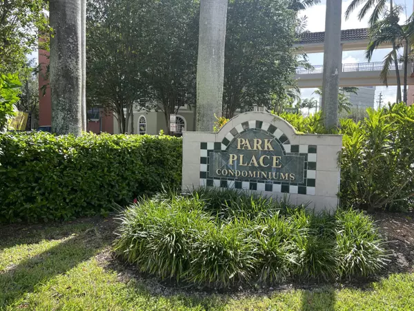 1640 Presidential WAY 301, West Palm Beach, FL 33401
