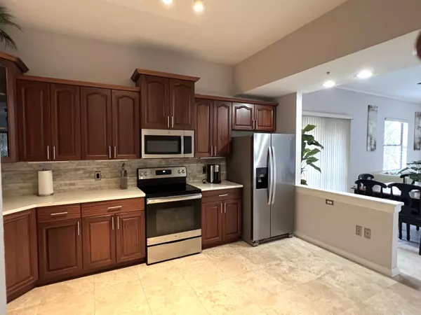 West Palm Beach, FL 33401,1640 Presidential WAY 301