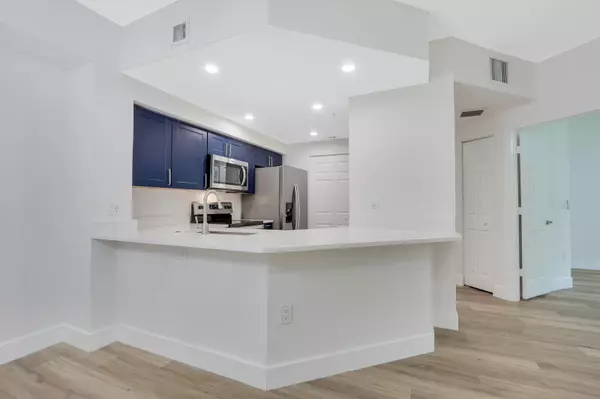 Palm Beach Gardens, FL 33410,3023 Alcazar PL 203