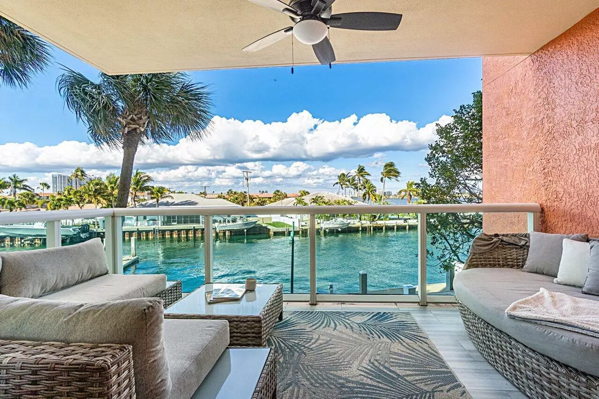 Riviera Beach, FL 33404,2650 Lake Shore DR 201