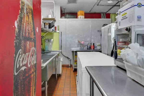 Boynton Beach, FL 33435,109 E Boynton Beach BLVD