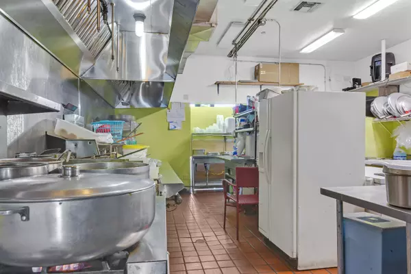 Boynton Beach, FL 33435,109 E Boynton Beach BLVD