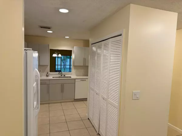 Wellington, FL 33414,1218 White Pine DR