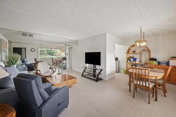 Palm Springs, FL 33461,3300 Springdale BLVD 202