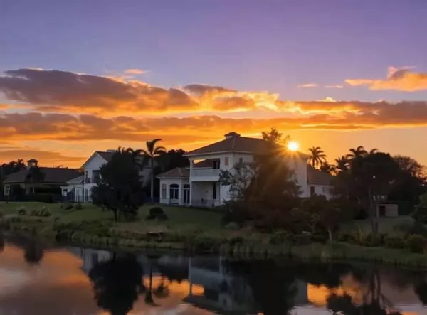 118 SE Rio Casarano, Port Saint Lucie, FL 34984