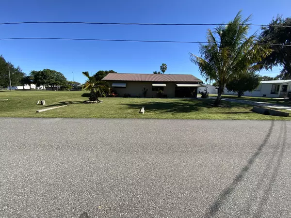 Okeechobee, FL 34974,1095 Chobee LOOP