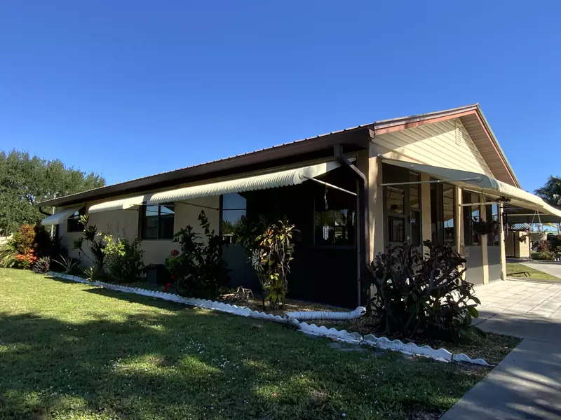 1095 Chobee LOOP, Okeechobee, FL 34974