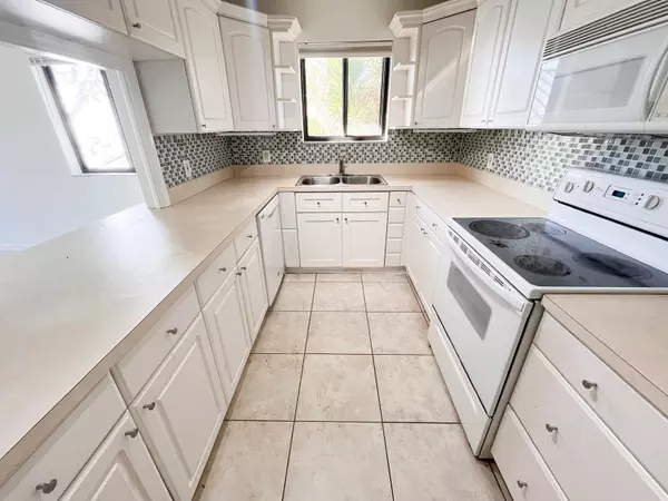 125 S Palmway AVE 3, Lake Worth Beach, FL 33460