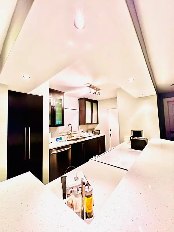 Fort Lauderdale, FL 33304,2424 NE 9th ST 112