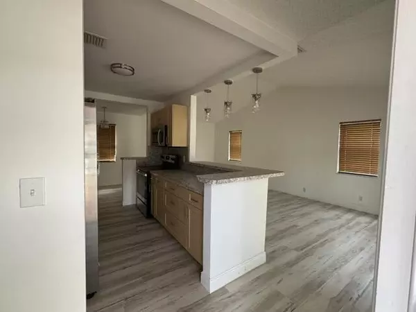 Royal Palm Beach, FL 33411,10317 Pippin LN