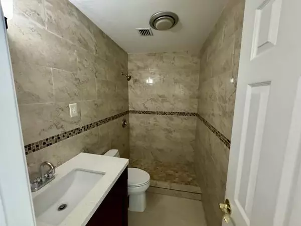 Royal Palm Beach, FL 33411,10317 Pippin LN