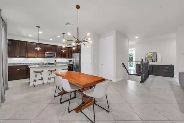 Jupiter, FL 33458,1080 Community DR