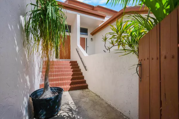 Wellington, FL 33414,12628 Shoreline Drive 9e