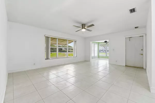 Delray Beach, FL 33445,1167 S Drive CIR D