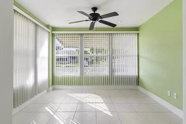 Delray Beach, FL 33445,1167 S Drive CIR D