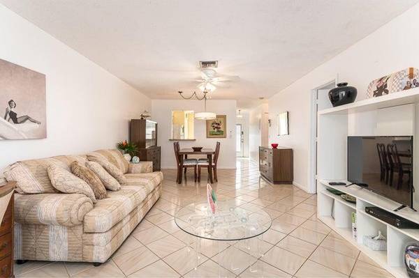 6861 Moonlit Drive, Delray Beach, FL 33446