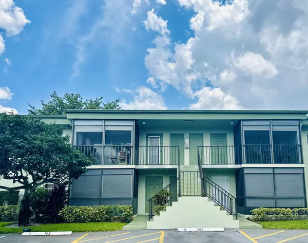 7527 S Oriole BLVD 104, Delray Beach, FL 33446