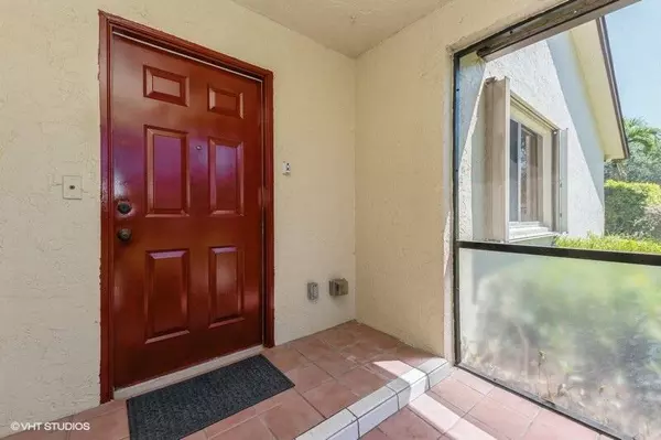 Royal Palm Beach, FL 33411,148 Village Walk DR 24