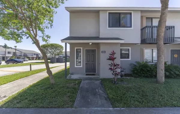 Greenacres, FL 33463,1804 Wharf LN