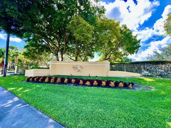 Deerfield Beach, FL 33064,661 Cypress Lake BLVD F