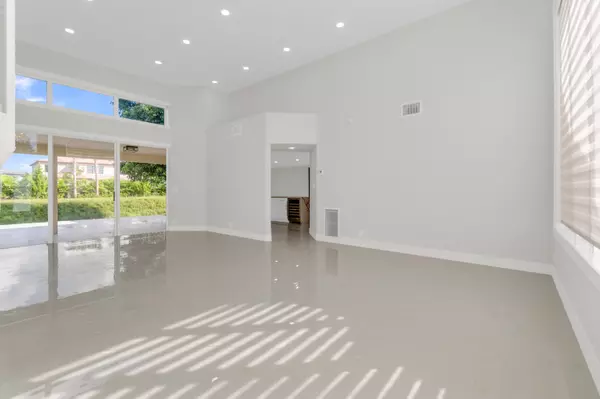 Boca Raton, FL 33434,9645 N Carousel CIR