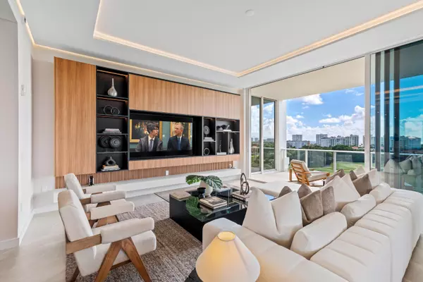 Boca Raton, FL 33432,220 SE Mizner BLVD Ph-24