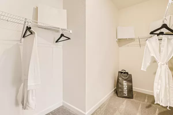 Port Saint Lucie, FL 34984,818 SE Grovebush LN