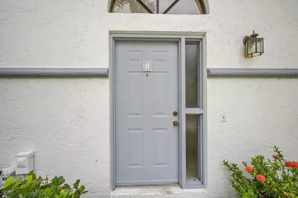 Boynton Beach, FL 33437,5379 Verona Dr H - Corner