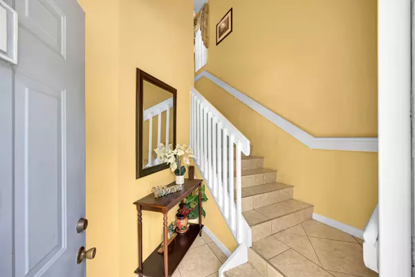 Boynton Beach, FL 33437,5379 Verona Dr H - Corner