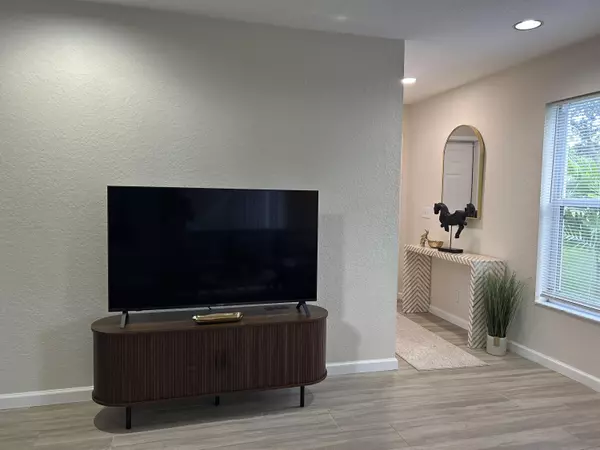 Wellington, FL 33414,1136 Staghorn ST