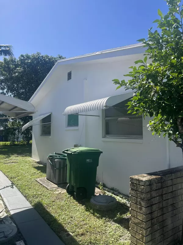 Tamarac, FL 33319,4626 NW 44th ST