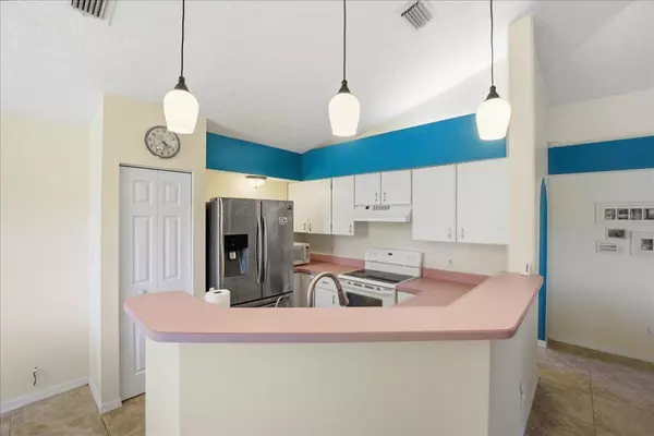 Port Saint Lucie, FL 34952,2516 SE University TER