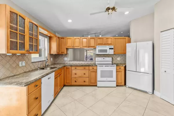 Palm Beach Gardens, FL 33410,2674 La Lique Circle CIR