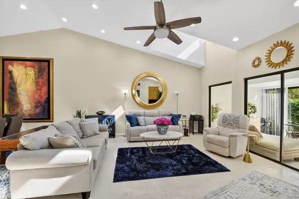 Lake Worth, FL 33467,6750 Versailles CT