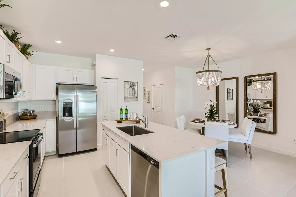 Port Saint Lucie, FL 34984,822 SE Grovebush LN