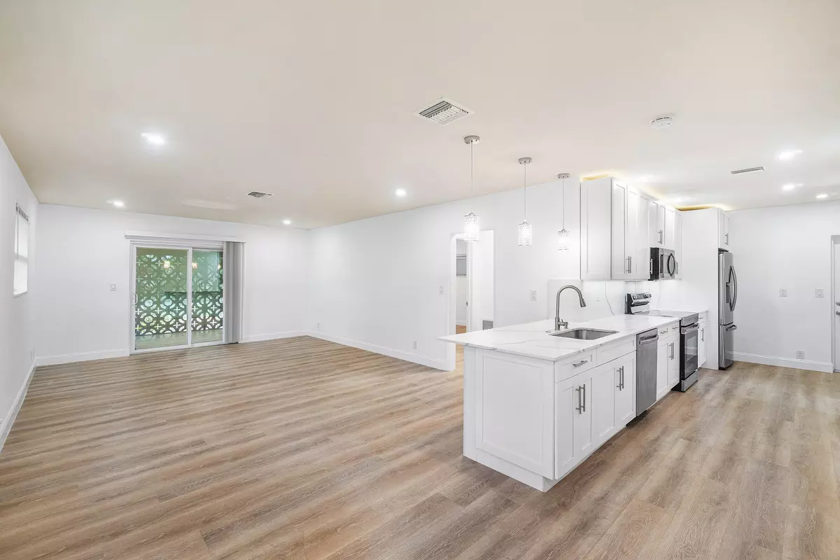 Boca Raton, FL 33432,434 SW 9th ST A