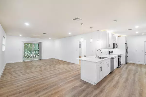 434 SW 9th ST A, Boca Raton, FL 33432