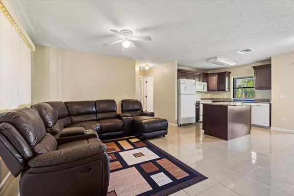 Port Saint Lucie, FL 34984,2174 SW Larchmont LN