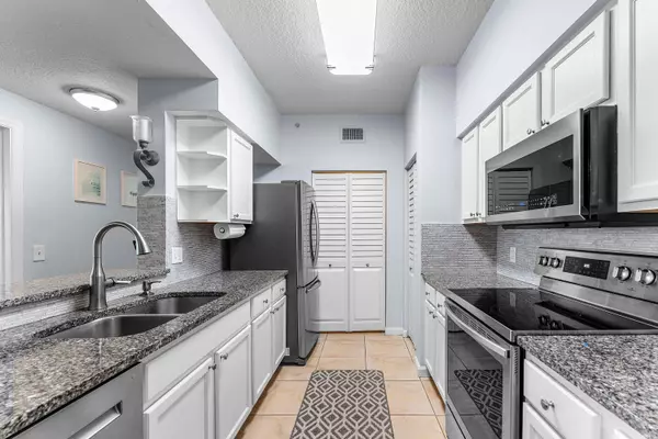 Palm Beach Gardens, FL 33418,8211 W Myrtlewood CIR