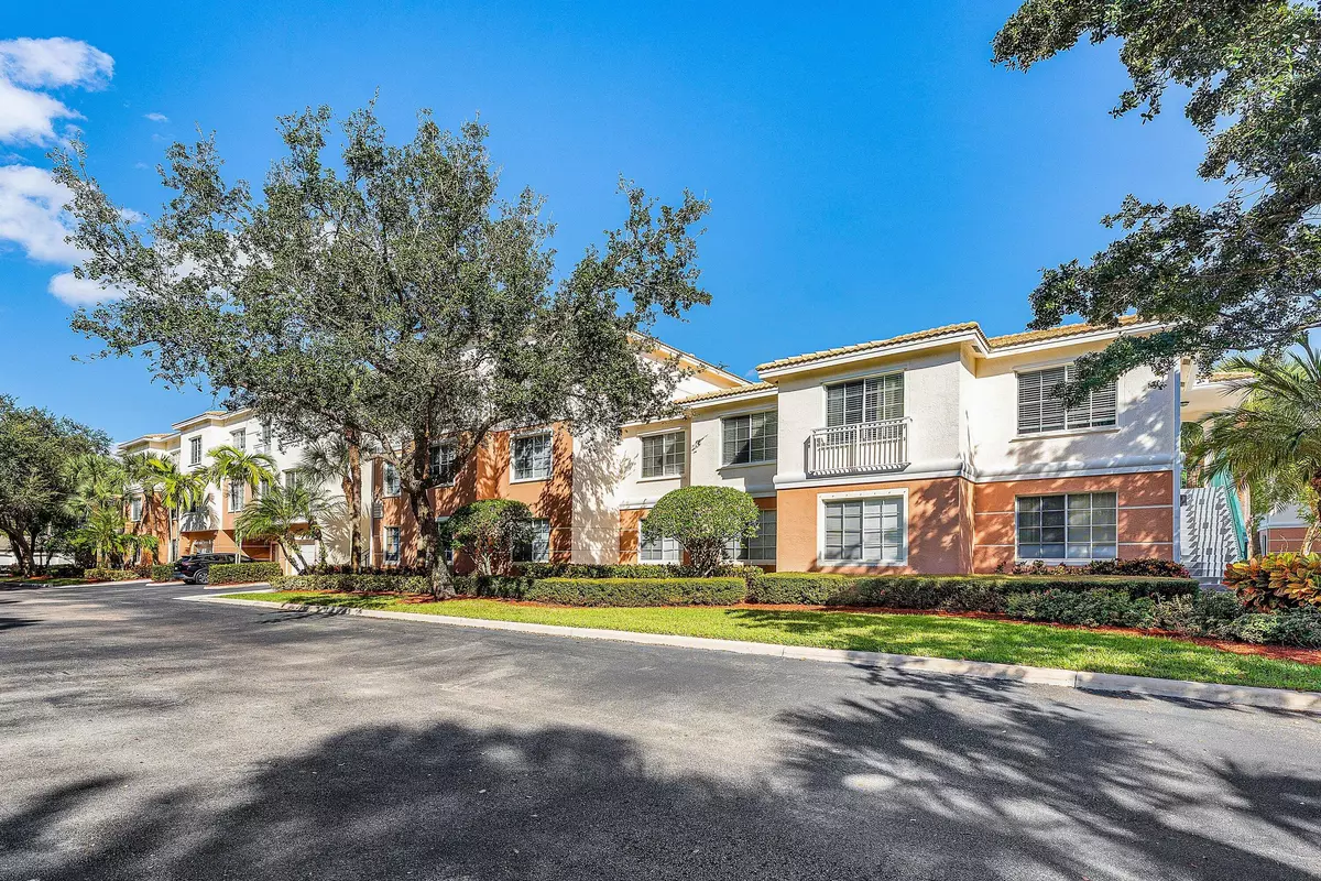 Palm Beach Gardens, FL 33418,8211 W Myrtlewood CIR