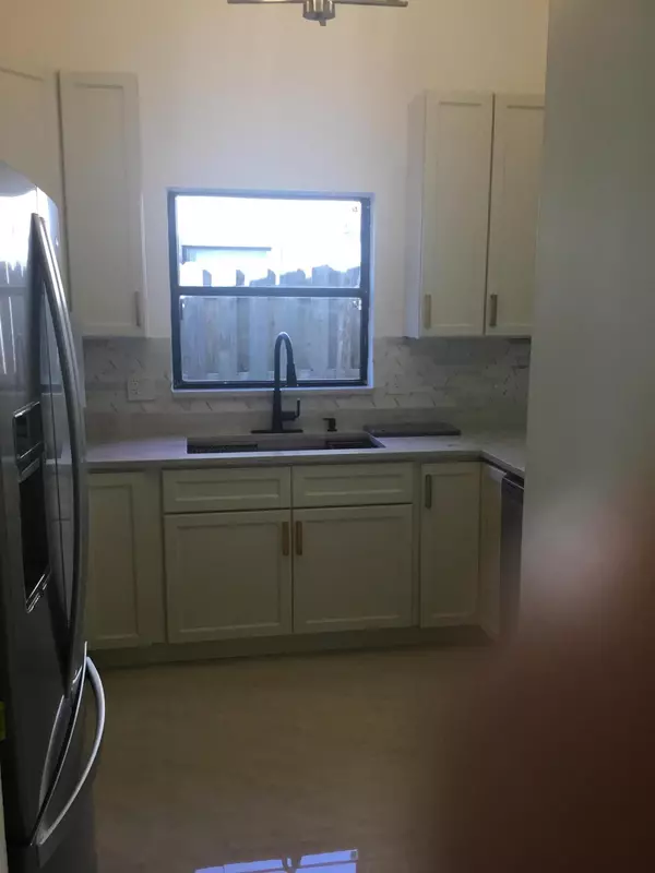 Palm Beach Gardens, FL 33410,1094 Raintree CT