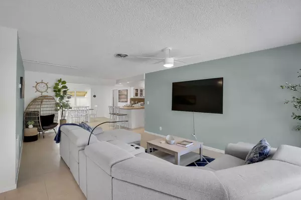 Lake Worth Beach, FL 33460,103 16th Avenue South