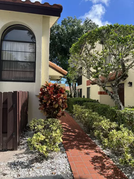 10678 Ocean Palm WAY 202, Boynton Beach, FL 33437