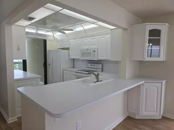 Jensen Beach, FL 34957,9900 S Ocean DR 501