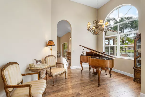 Boca Raton, FL 33428,22345 Siesta Key DR