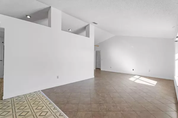 Port Saint Lucie, FL 34952,2268 SE Lucaya ST