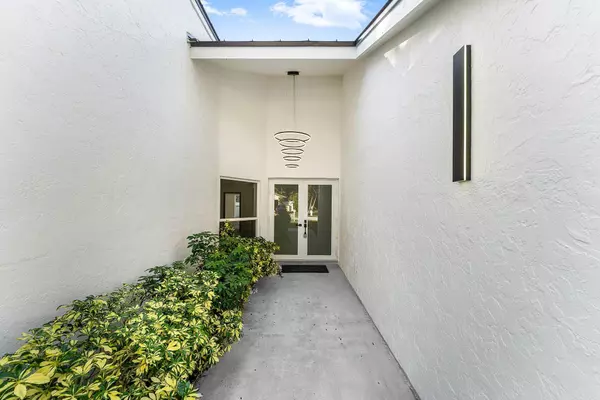 Boca Raton, FL 33486,1380 SW 1st ST