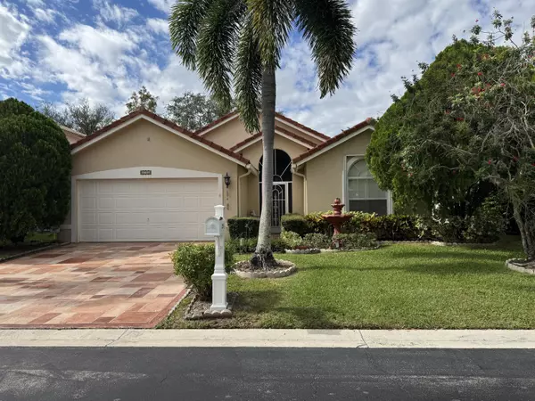 2705 Pointe CIR, Greenacres, FL 33413