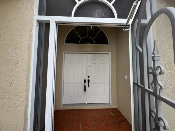 Greenacres, FL 33413,2705 Pointe CIR