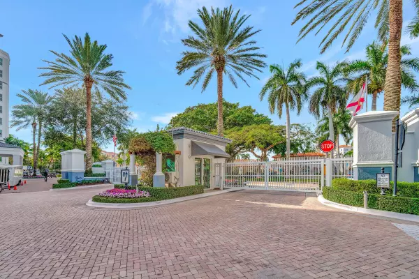 Boca Raton, FL 33432,500 SE Mizner BLVD A302